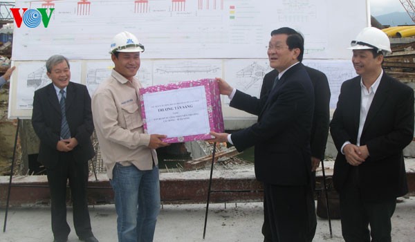 Le président Truong Tan Sang s'adresse aux étudiants de Da Nang - ảnh 3